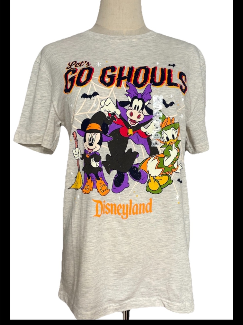 Disney Disneyland xs Unisex T-Shirt Halloween Go Ghouls Halloween Merch 2026 New